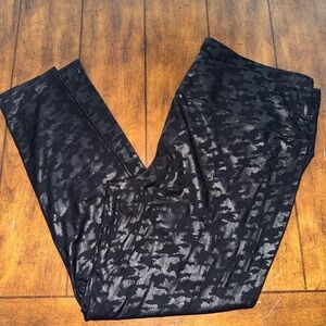 Chicos Zenergy Leggings